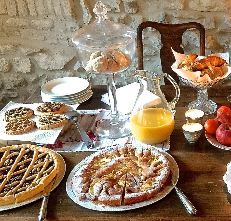 Palazzo Sant'Angelo Bed & Breakfast Spoleto Exterior photo
