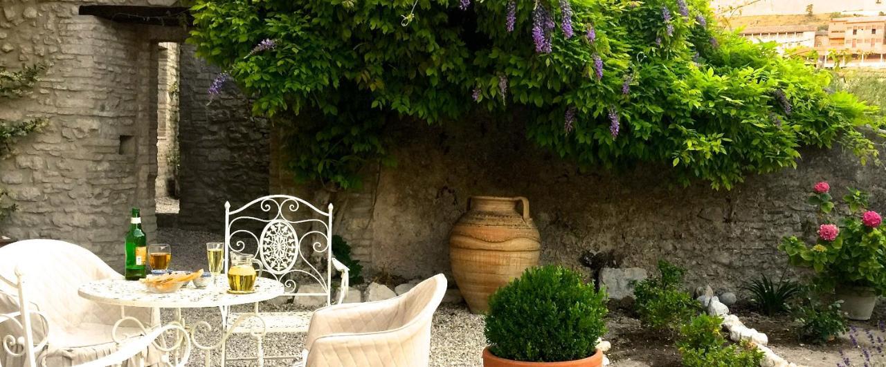 Palazzo Sant'Angelo Bed & Breakfast Spoleto Exterior photo